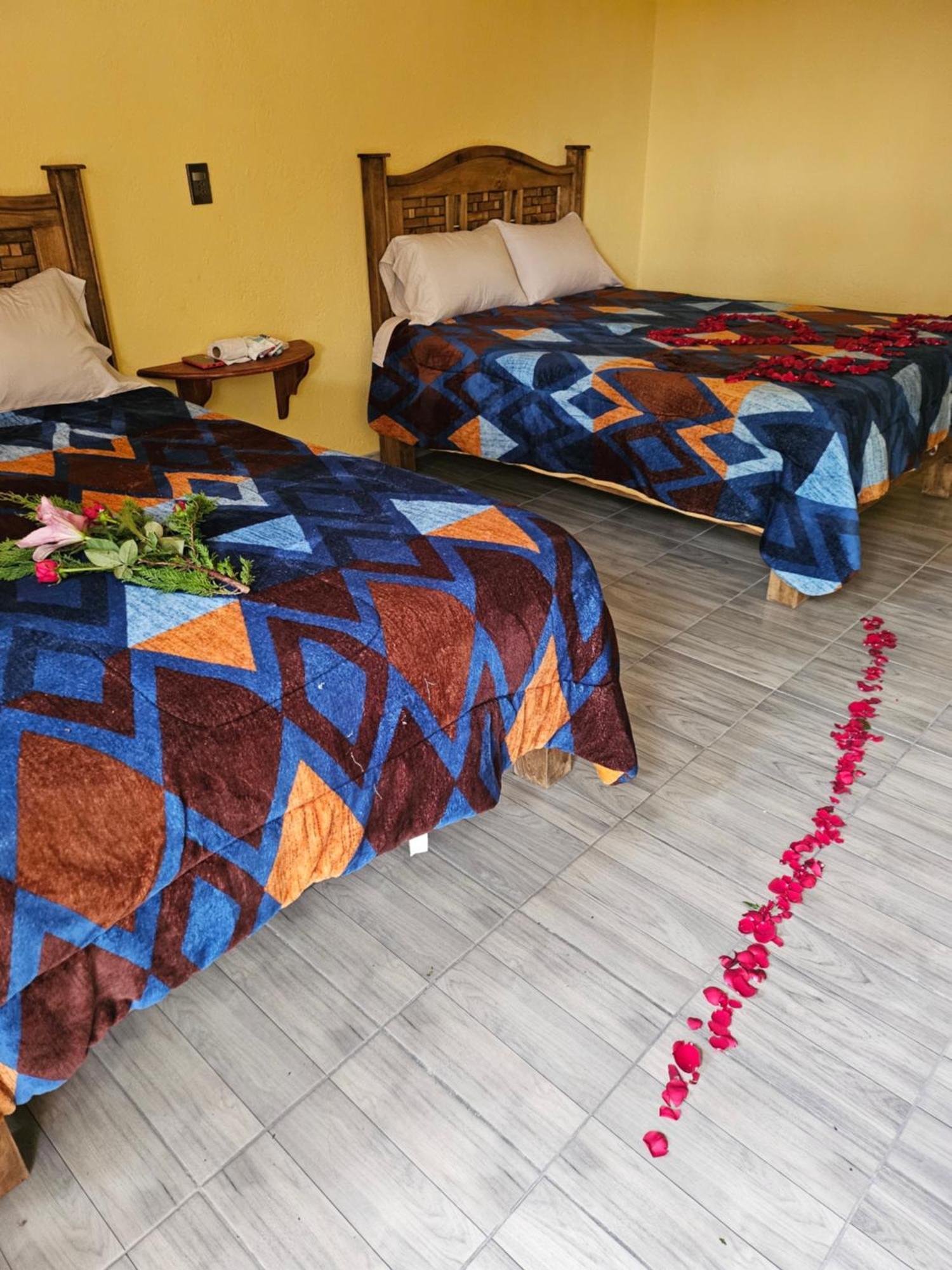 Hotel Villa Aurora Bernal Bagian luar foto