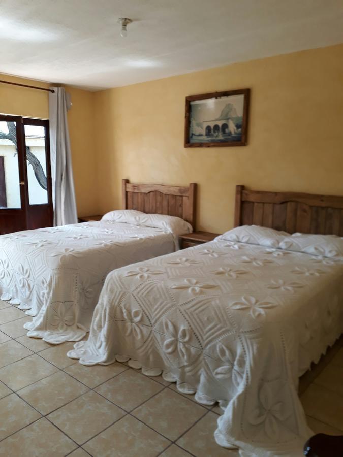 Hotel Villa Aurora Bernal Bagian luar foto